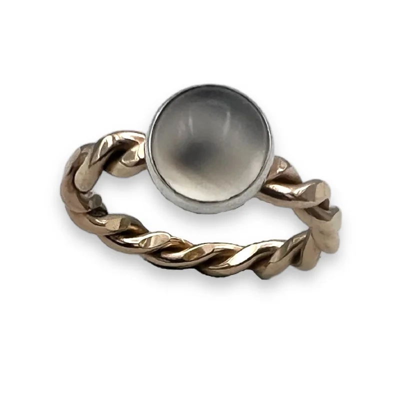 Exclusive Jewelry Bundles At Discounted Prices Chic Style, Always In Vogue 1116L - The Twist Ring - Light Exclusive Jewelry Bundles At Discounted Prices Chic Style, Always In Vogue 1116L - The Twist Ring - Light