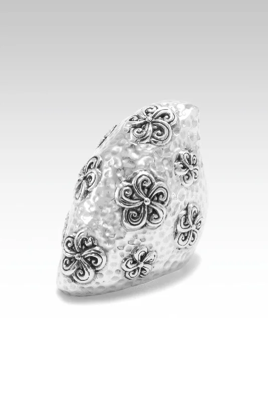 Best Jewelry Deals – Premium Quality At Exclusive Discounts Get The Latest Trends Eternal Harmony Ring™ in Fangipani Best Jewelry Deals – Premium Quality At Exclusive Discounts Get The Latest Trends Eternal Harmony Ring™ in Fangipani