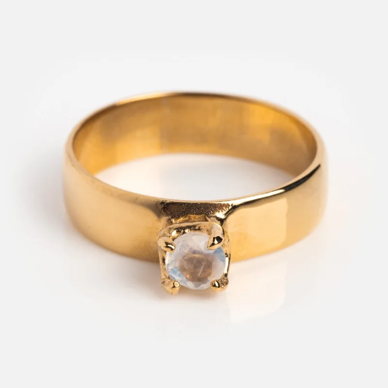 Seasonal Jewelry Deals – Elevate Your Style Minimalist Fashion Sale Lucinda Moonstone Ring Seasonal Jewelry Deals – Elevate Your Style Minimalist Fashion Sale Lucinda Moonstone Ring