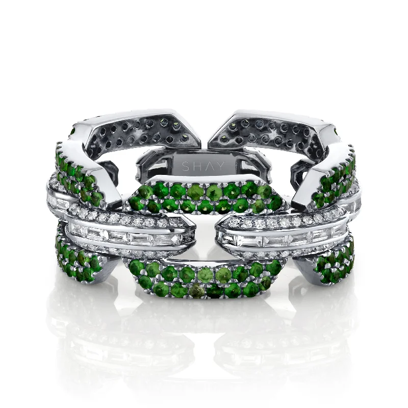 Flash Sale On Exquisite Jewelry – Don't Miss Out Relaxed Style MEN'S GREEN GARNET & DIAMOND PAVE GEO LINK RING Flash Sale On Exquisite Jewelry – Don't Miss Out Relaxed Style MEN'S GREEN GARNET & DIAMOND PAVE GEO LINK RING