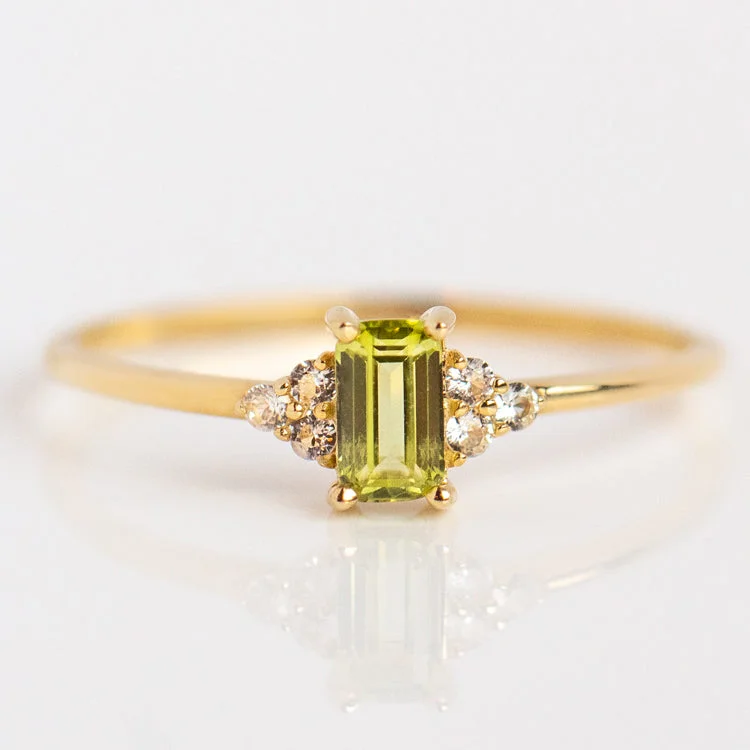 Breathtaking Jewelry At Limited-Time Savings Solid Gold Pretty Peridot Ring