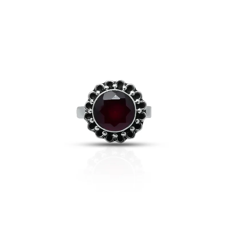 Discounted Jewelry For A Glamorous Look Urban Style Promotions Sterling Silver Black Border Maroon Stone Ring Discounted Jewelry For A Glamorous Look Urban Style Promotions Sterling Silver Black Border Maroon Stone Ring