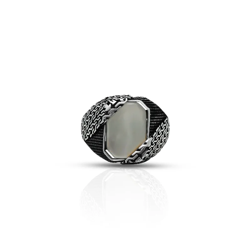 Affordable Gold-Plated Jewelry For Modern Fashion Chic Styles Sterling Silver CZ Stone with Chain Design Ring Affordable Gold-Plated Jewelry For Modern Fashion Chic Styles Sterling Silver CZ Stone with Chain Design Ring