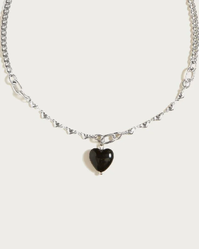Exclusive Jewelry Sale – Grab Timeless Pieces Now Sophisticated Fashion Juliette Black Heart Necklace Exclusive Jewelry Sale – Grab Timeless Pieces Now Sophisticated Fashion Juliette Black Heart Necklace