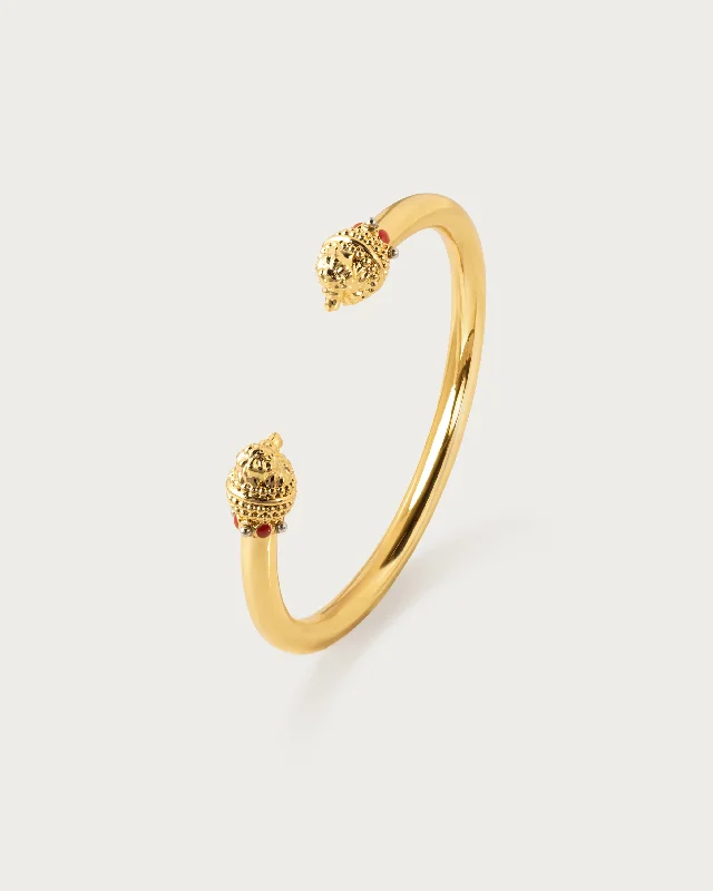 Seasonal Jewelry Deals – Elevate Your Style Must Haves Roaring León Bangle