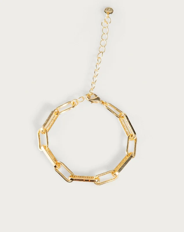 Unlock Unbeatable Jewelry Deals Before They’Re Gone Fashionista Sale Sneaky Link Bracelet Unlock Unbeatable Jewelry Deals Before They’Re Gone Fashionista Sale Sneaky Link Bracelet