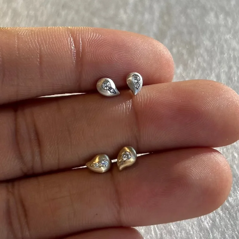Shop Jewelry That Shines Without The High Price Chic Styles Advi Stud Earrings