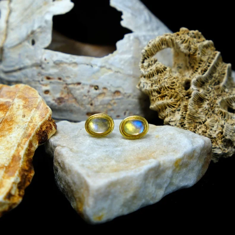 Shop Fine Jewelry With Amazing Deals Casual Chic Moonstone Oval Stud Earrings
