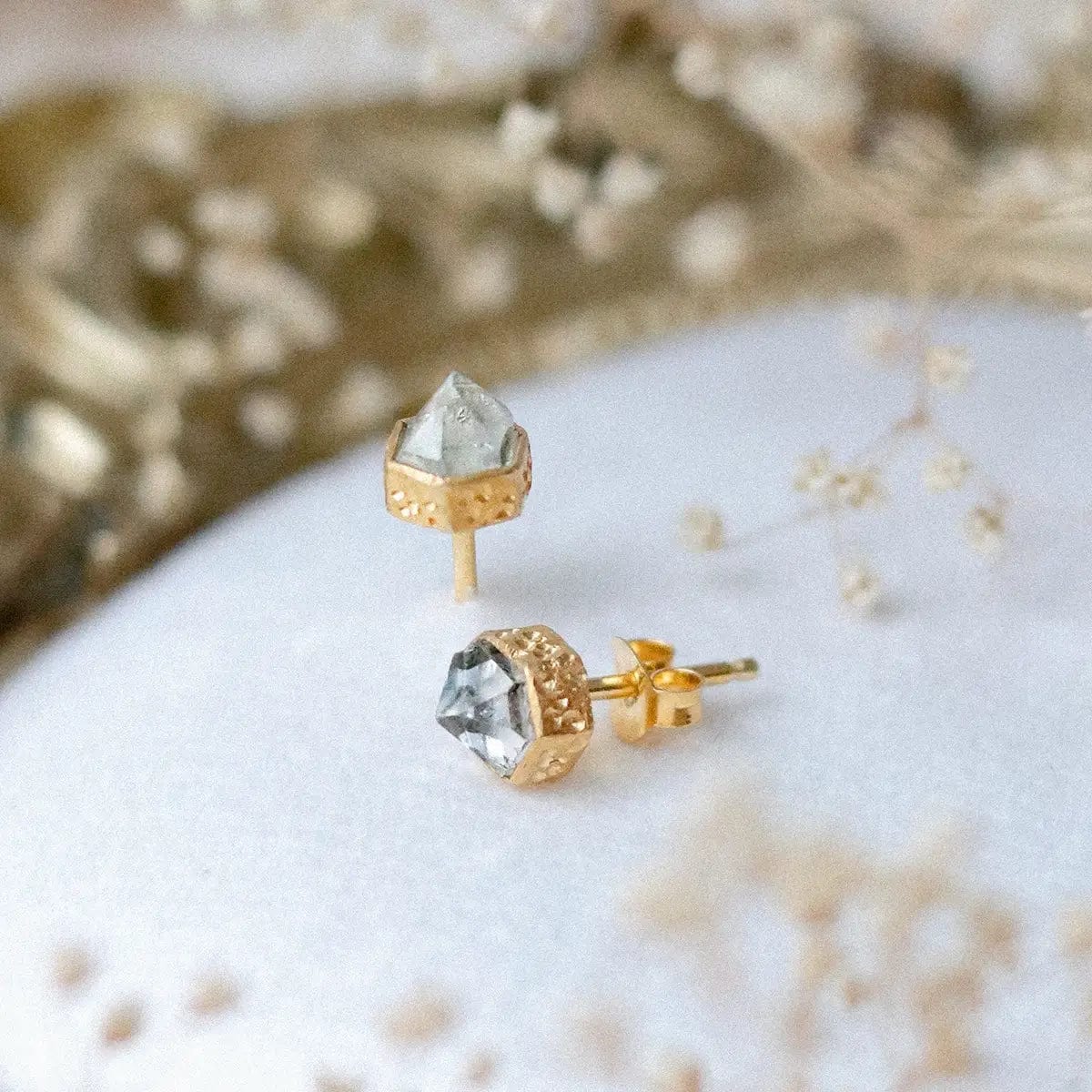 Timeless Elegance At Unbelievable Discounts Latest Fashion Magic of Life • Stud Earrings Timeless Elegance At Unbelievable Discounts Latest Fashion Magic of Life • Stud Earrings