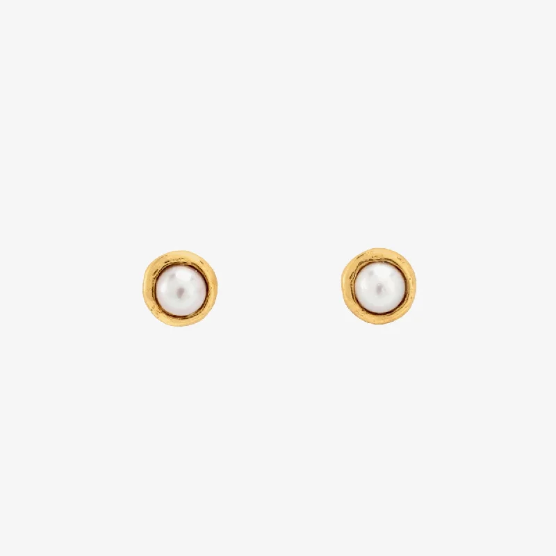 Last Chance To Shop High-End Jewelry At Markdown Prices Best Sellers Gold Trimmed Pearl Studs | E2801P Last Chance To Shop High-End Jewelry At Markdown Prices Best Sellers Gold Trimmed Pearl Studs | E2801P