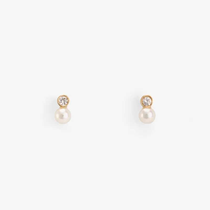 Sparkle On A Budget – Fine Jewelry For Less Style Without Limits Mixed Media Pearl/White Diamond Studs | E5701PW Sparkle On A Budget – Fine Jewelry For Less Style Without Limits Mixed Media Pearl/White Diamond Studs | E5701PW