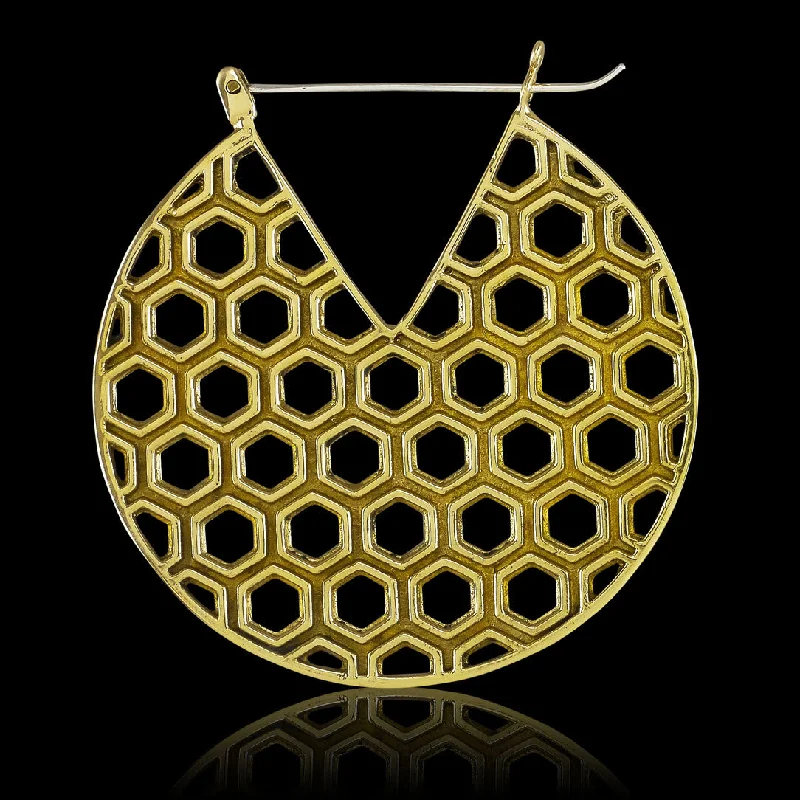 Delicate Crystal Jewelry For Sophisticated Charm Forward Trendsetter <span>BRES-268<span>: </span></span>Honeycomb Hoops - Silver Posts Delicate Crystal Jewelry For Sophisticated Charm Forward Trendsetter <span>BRES-268<span>: </span></span>Honeycomb Hoops - Silver Posts