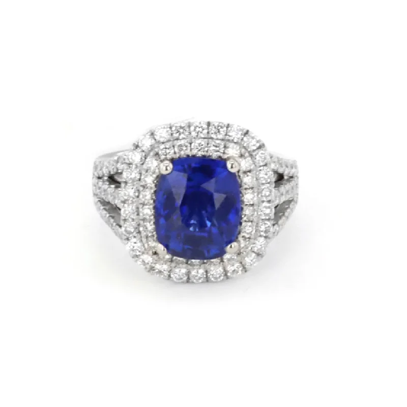 Modern Statement Jewelry For Bold Styling Seasonal Clearance Blue Sapphire & Diamond Ring Modern Statement Jewelry For Bold Styling Seasonal Clearance Blue Sapphire & Diamond Ring