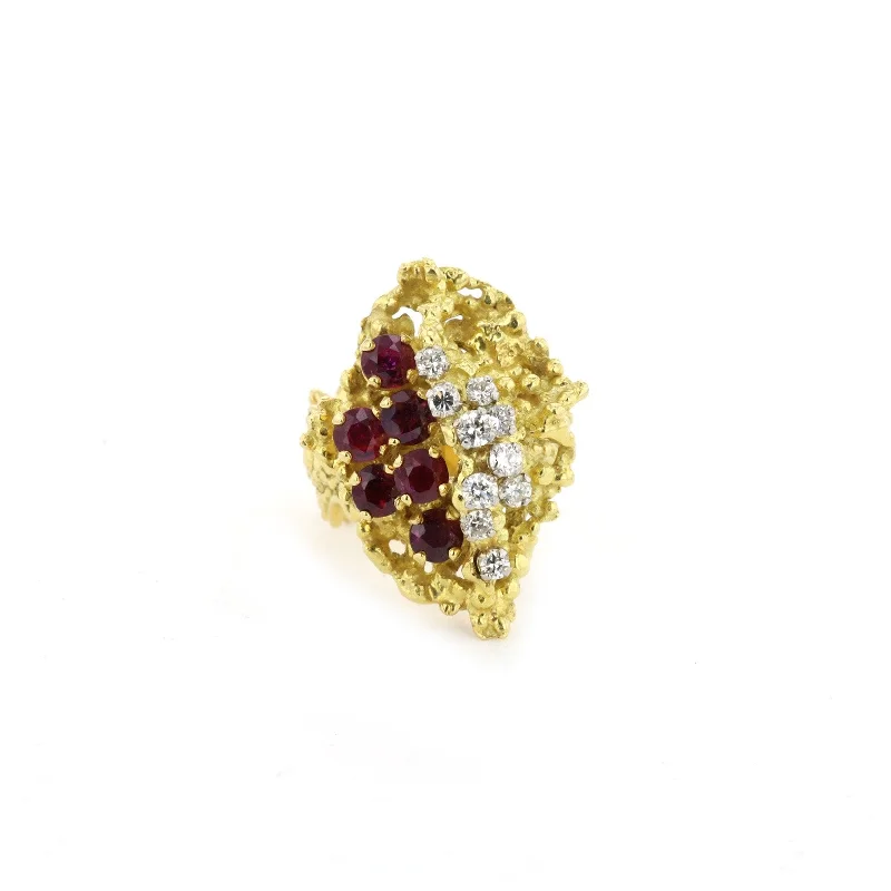 Fashion-Forward Geometric Jewelry For Contemporary Style Forward Trendsetter Ruby & Diamond Ring Fashion-Forward Geometric Jewelry For Contemporary Style Forward Trendsetter Ruby & Diamond Ring